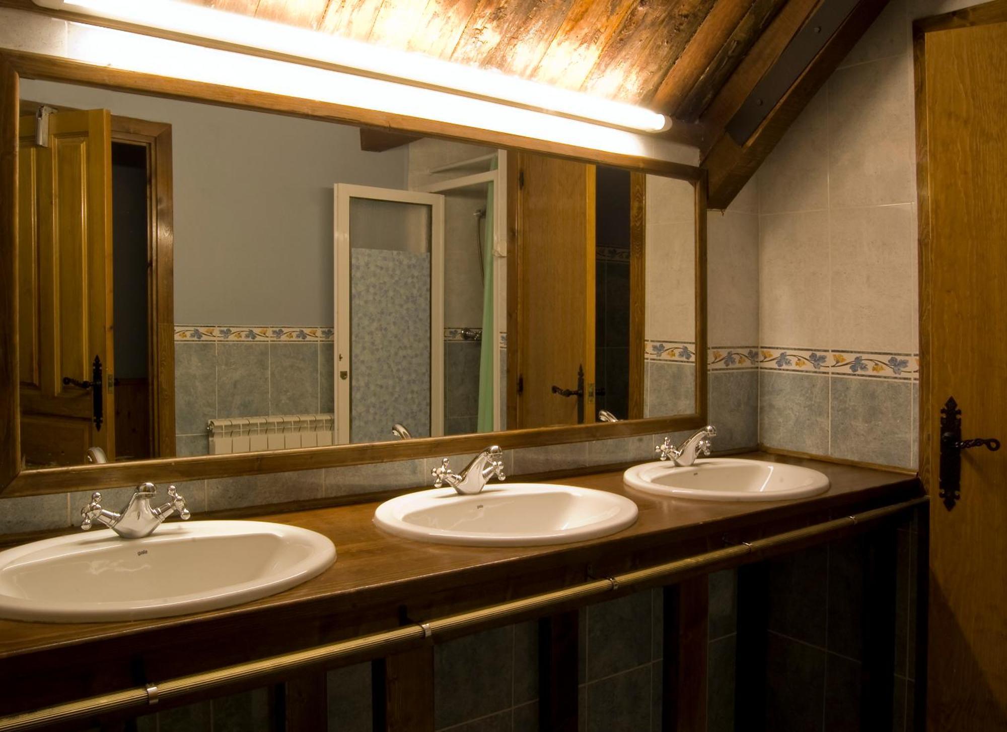 Albergue-Refugio Sargantana Canfranc Δωμάτιο φωτογραφία