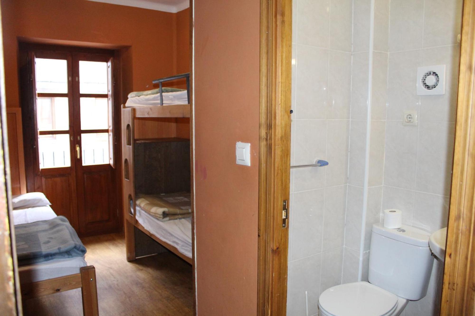 Albergue-Refugio Sargantana Canfranc Δωμάτιο φωτογραφία