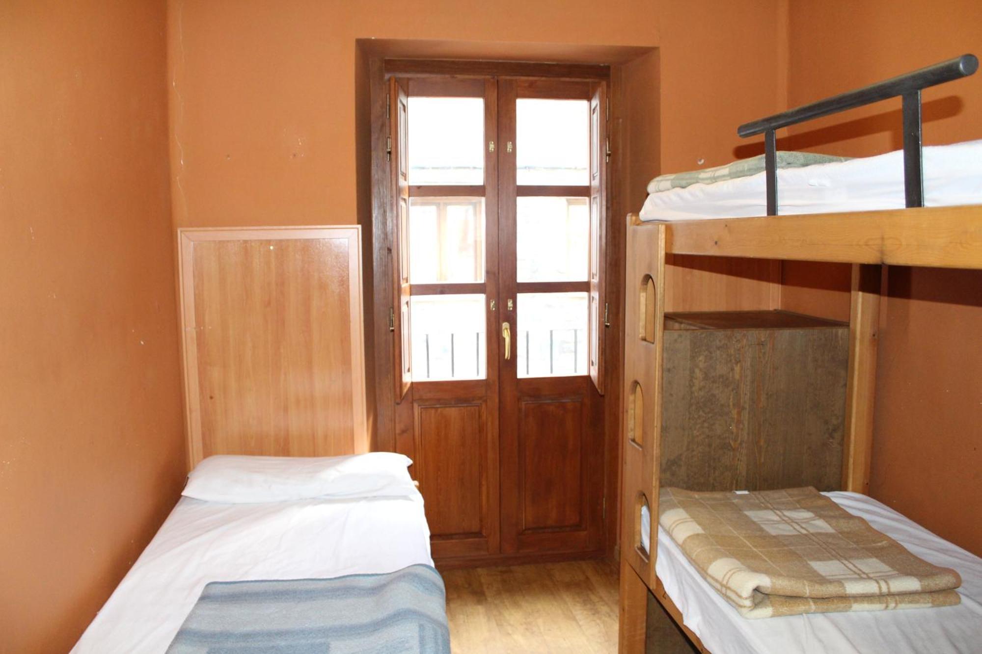 Albergue-Refugio Sargantana Canfranc Δωμάτιο φωτογραφία