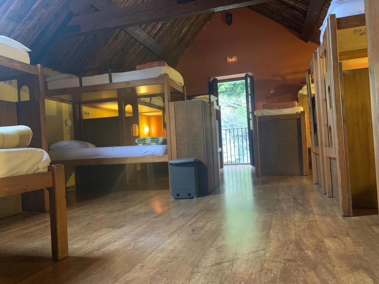 Albergue-Refugio Sargantana Canfranc Εξωτερικό φωτογραφία