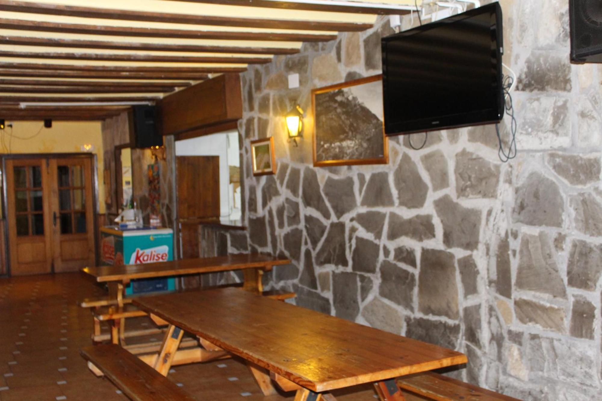 Albergue-Refugio Sargantana Canfranc Εξωτερικό φωτογραφία