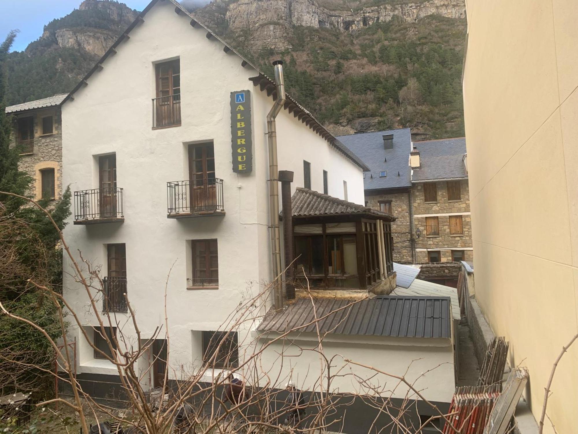 Albergue-Refugio Sargantana Canfranc Εξωτερικό φωτογραφία